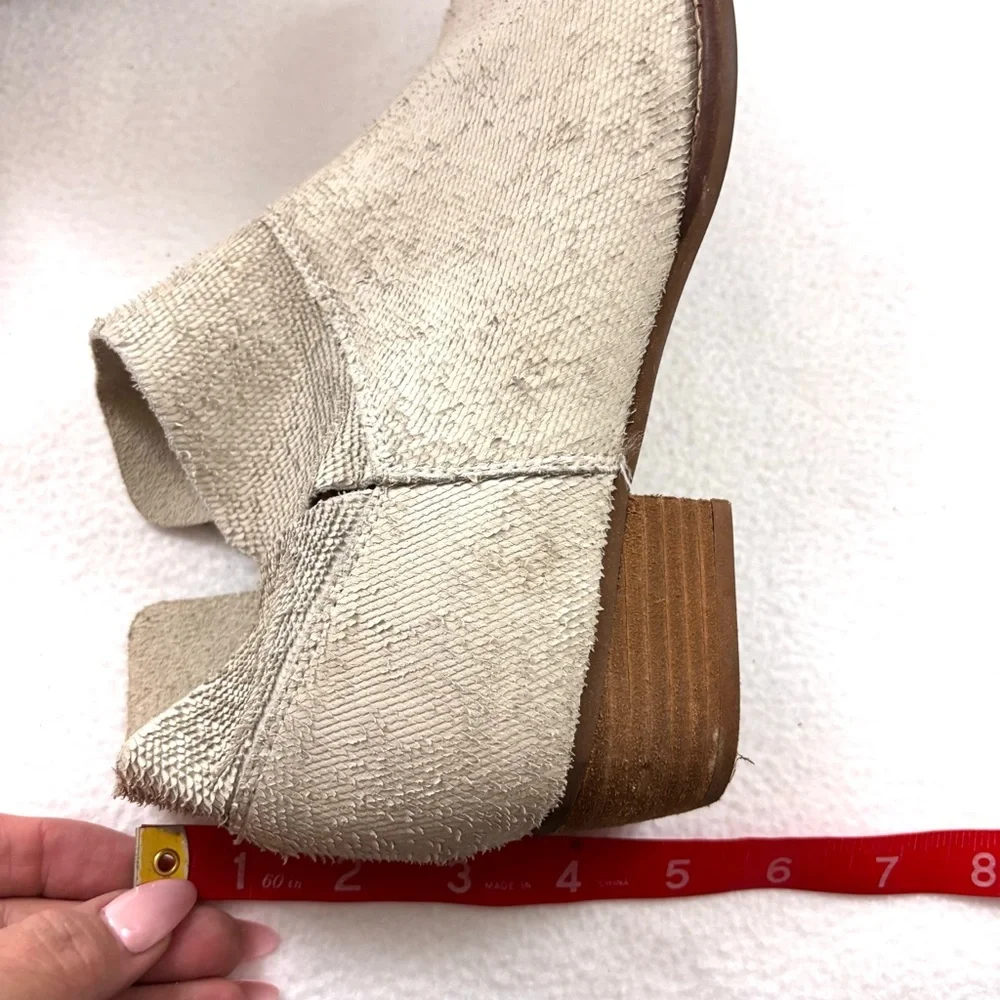 Seychelles Cream Towel‎ Leather SuedeTexture Almond Toe Zip Ankle Booties (9)